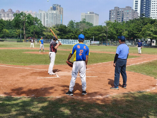 救國團助龍崎教養院生圓夢 賞觀護盃壘球賽 與鹿共舞梵音療癒