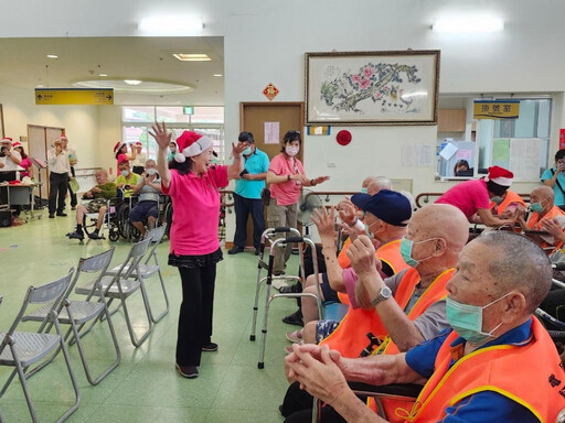 雙福基金會敬老關懷 溫暖關懷屏東榮家長輩