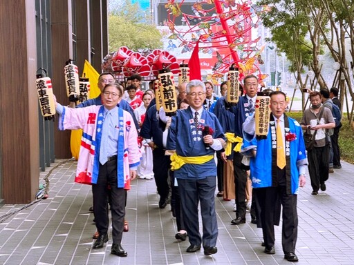 竹北遠百弘前文物展甜蜜蘋果直送 攜手弘前市府公益捐贈蘋果與愛心物資