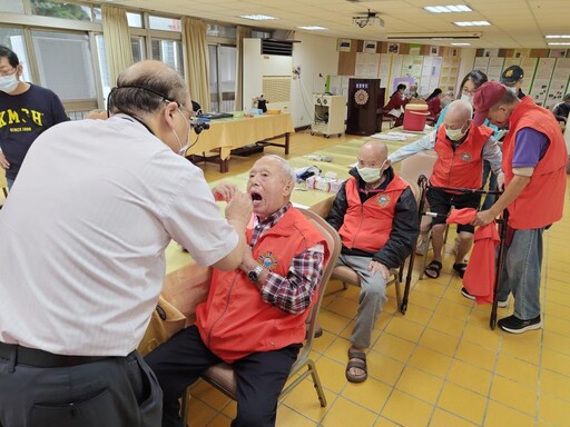 佳里榮家×敏惠護專×小港醫攜手關懷住民長輩口腔衛生