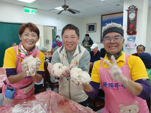 饅頭夫妻愛心列車前進花蓮榮家 老少共創幸福時光