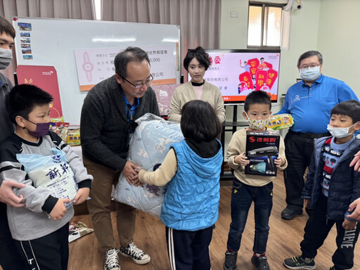 帛江科技年前與台灣世界展望會「繪」愛同行