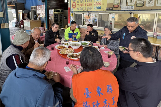 臺東榮服處與榮民眷蛇行福至歡聚圍爐迎春