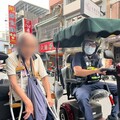 老翁買完菜電動車竟消失 八德警及時伸援