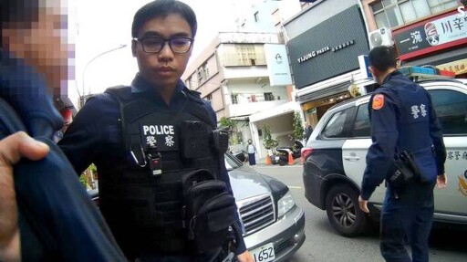 【有片】警巡邏查違停車 逮獲通緝犯險掀肢體衝突