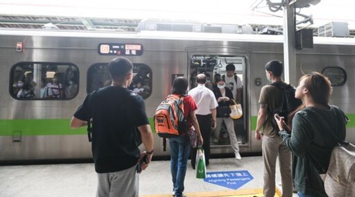 過年返鄉注意！台鐵再加開24班列車 這天開放訂票