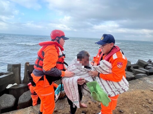 林口外海翻船！2外籍船員失溫獲救 1人下落不明