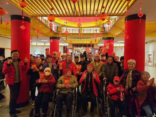 桃園榮家煙花璀璨迎春 點亮長輩幸福時光