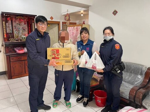 大園暖警寒冬送暖 獨居翁感動泛淚