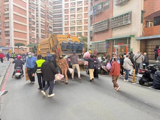 年前大掃除 桃園環保局出動逾5000人次清運垃圾