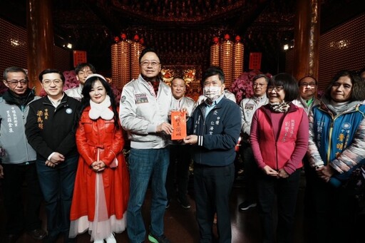 桃園9宮廟參香祈福 張善政贈福袋迎蛇年吉祥