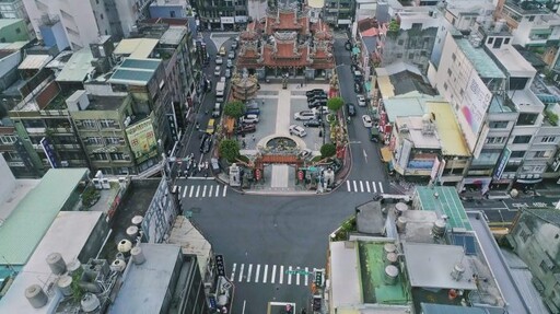 桃園景福宮周邊人行道拓寬啟用 張善政盼為老城區注入活水