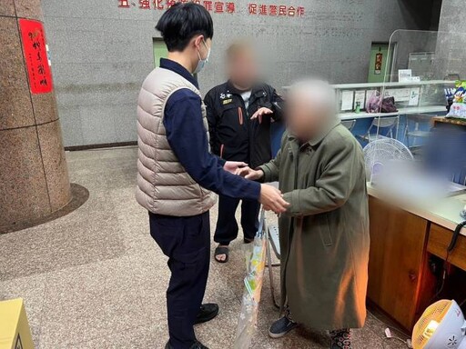 9旬婦迷途搭小黃返家說不清地址 八德警助平安返家