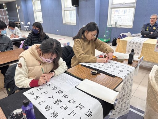 桃警舉辦反毒反詐書法大賽 吸引逾百名學子參加