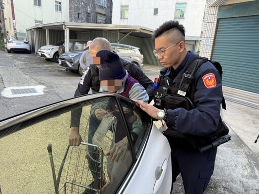 7旬失智翁迷路只記得1件事 壢警助其與老伴團圓