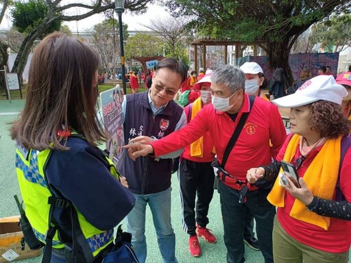 桃園都城隍爺遶境登場 警方交安識詐宣導護民眾平安