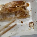 噁！鍋貼快吃完驚見咬過口香糖 店家竟硬拗「是雞肉」
