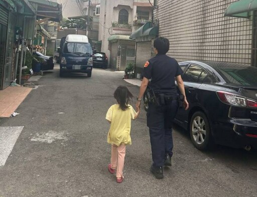 女童公園玩耍走失 大園警靠「1線索」送返家