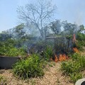 大溪墓地火警！7旬翁滅火摔倒燒燙傷 失去呼吸心跳送醫搶救
