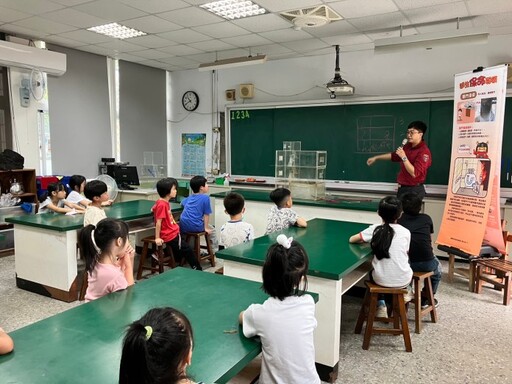 富岡消防分隊設計趣味闖關活動 學子親身體驗強化防災知識
