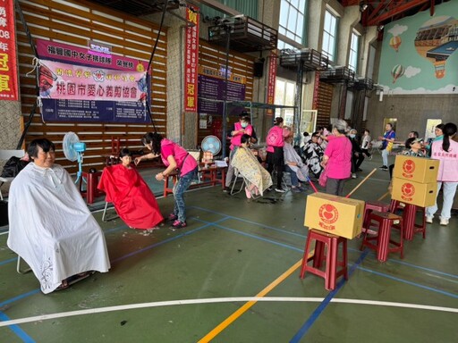 桃園愛心福食發放傳遞溫情 1808戶弱勢家庭受惠