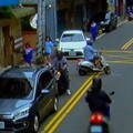 違規迴轉惹糾紛！男子不滿遭按喇叭當街爆口角衝突