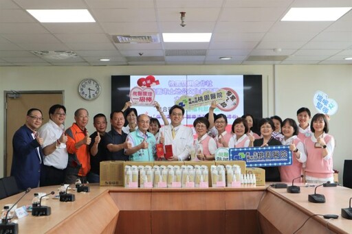 讓部桃提前感受護師節祝福 桃園基金會、宮廟溫馨贈禮品