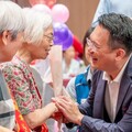 母親節前夕溫馨表揚 蘇俊賓肯定新屋大園46位模範媽媽感人事蹟