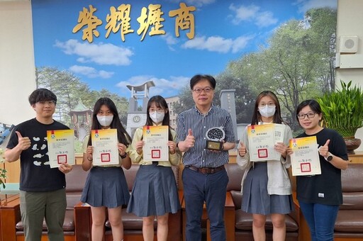 全國專題實作及創意競賽傳捷報 中壢高商脫穎而出創佳績