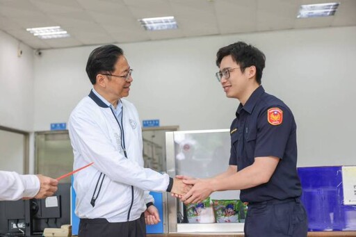 民眾失竊皮包藏回憶 警奔波找回落實熱忱服務 市長頒獎表揚