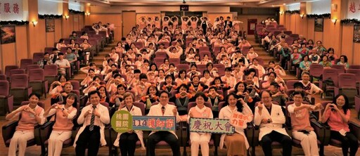 部桃慶祝國際護師節 訂製公仔獎盃肯定護理人員奉獻