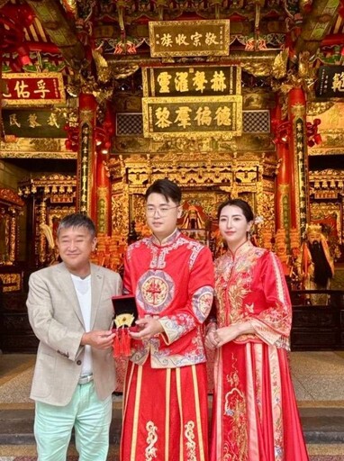 在桃園大廟景福宮結婚!開漳聖王、月老神君見證新人喜結良緣