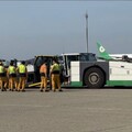 航機拖車車禍！ 星宇航空右轉撞長榮航勤
