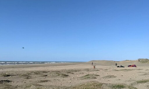 兩陸籍男偷渡觀音沙灘橡皮艇遭查獲 海巡:雷達未顯異常