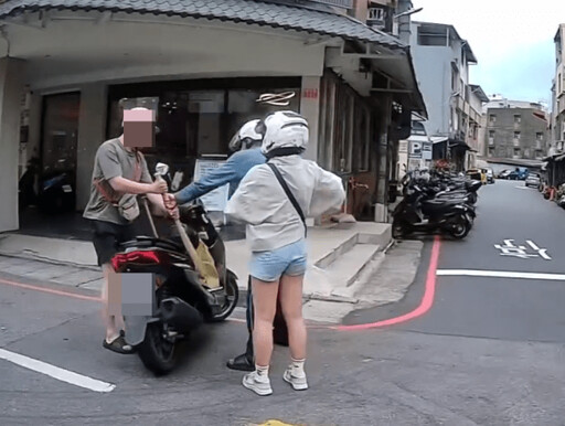 【有片】行車糾紛球棒被搶!為何騎車帶棍棒 他澄清:真的有打棒球