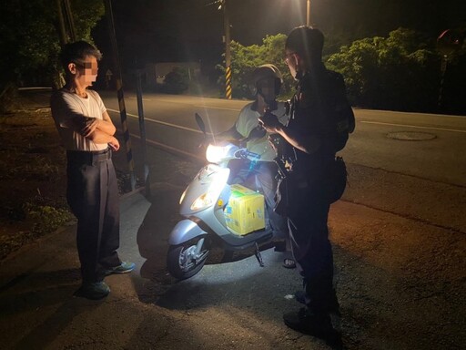 老翁買完東西忘了路 楊梅警暖心護送30分鐘助返家