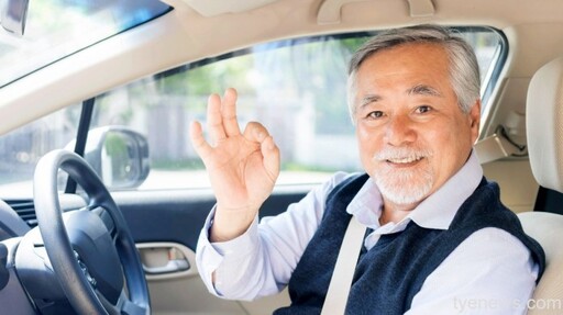 駕駛換照年齡擬下修至70歲 交通部將補助高齡者買月票