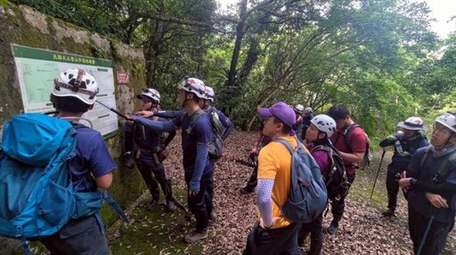 山很美也危險!桃園消防北插天山實戰訓練 30名精銳挑戰救援極限