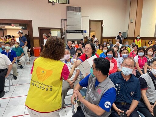 壢警前進社區傾聽民意 話劇演出強化反詐意識