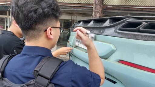 駕駛精神不濟自撞翻車 假車牌曝光遭逮移送
