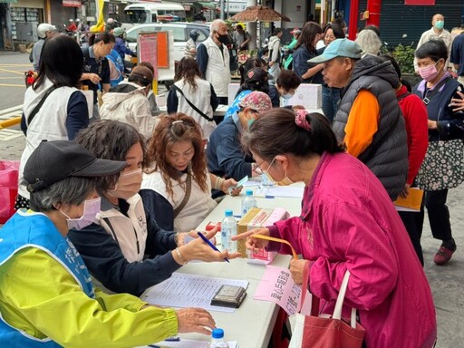 擺渡人關懷協會傳遞社會溫暖 端午前夕送生活物資、粽子關懷弱勢