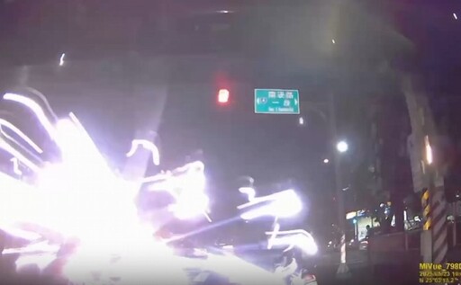 蘆竹電桿突爆火花!285戶瞬間停電 台電曝「兇手」