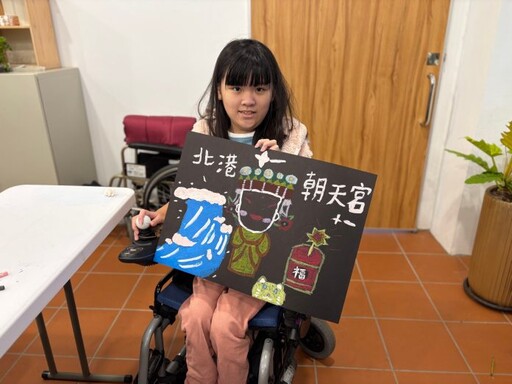 她患病用藝術創作傳遞生命力量 成就獲總統教育獎肯定