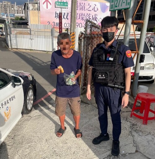 失智翁路邊徘徊 楊梅警及時伸援
