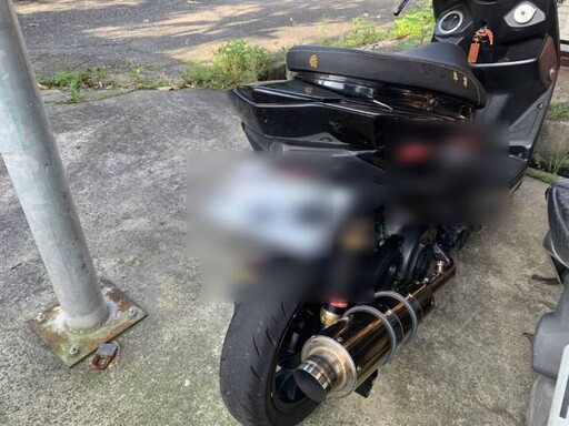 【有片】無照男深夜闖大古山 噪音車遭警當場扣管開罰