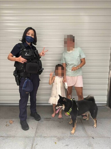 迷路黑柴「不好惹」嚇壞超商顧客 桃警耐心安撫找主人
