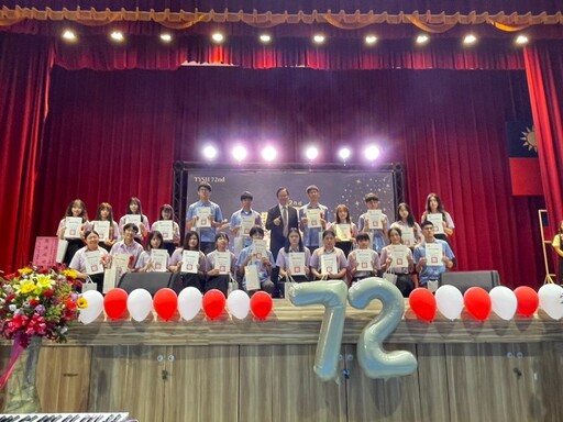 桃園高中767名學子歡慶畢業 張善政期勉堅持信念及善良的心