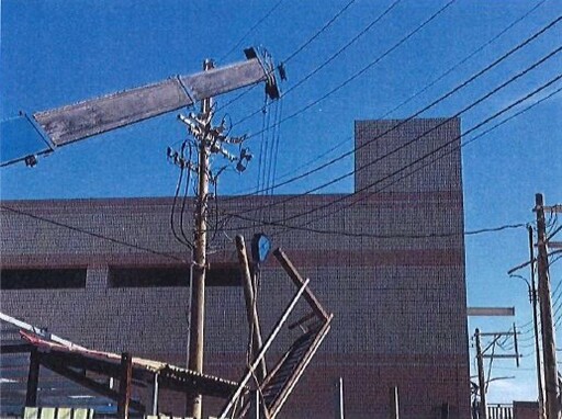 新屋吊車作業不慎勾電線 61歲工人觸電送醫不治
