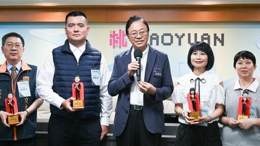 桃園表揚基層幕後功臣 張善政肯定6績優事務人員付出