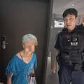 8旬婦深夜激動喊「找不到回家的路」 大園暖警耐心安撫